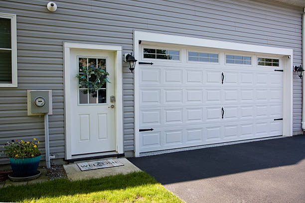 24/7 Emergency Garage Door Panel Replacement experts in North Ballston Spa, NY